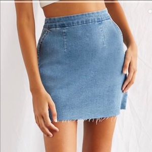 NWT Forever 21 Raw Hem Denim Mini Skirt